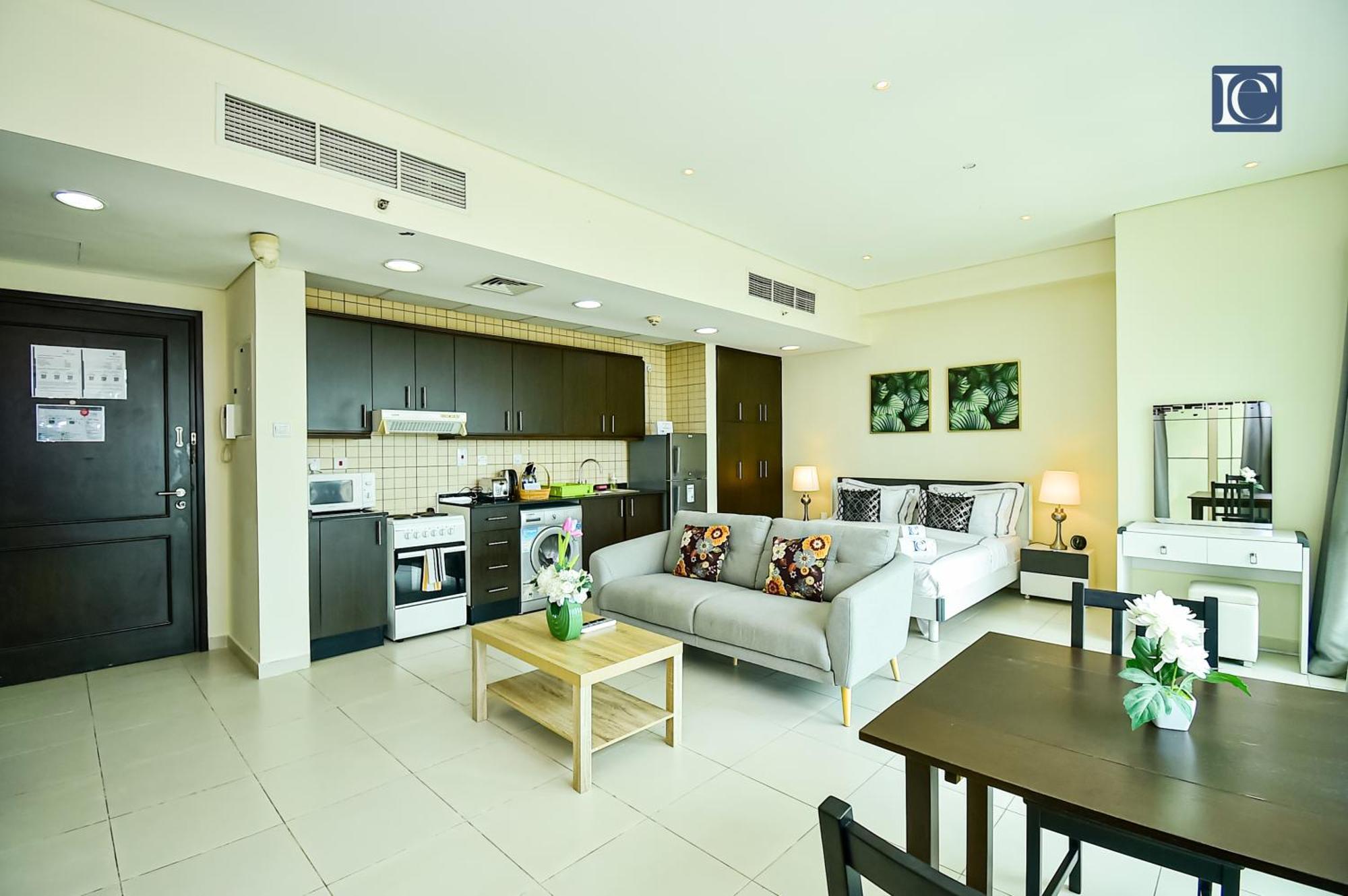 Luxury Escapes - Furnished Studio With Balcony In Royal Oceanic Dubai Exterior foto